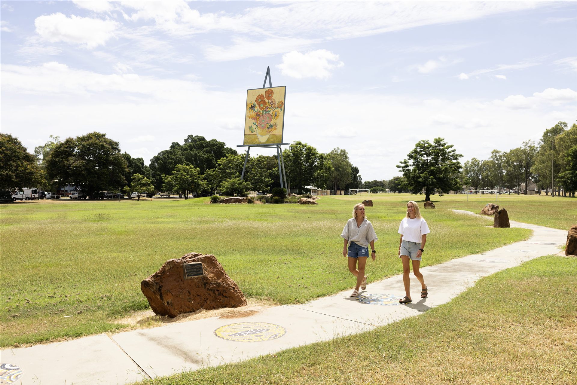 The Big Easel & Morton Park